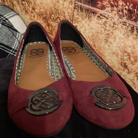 Daisy Fuentes maroon ballet flats - Picture 5 of 6